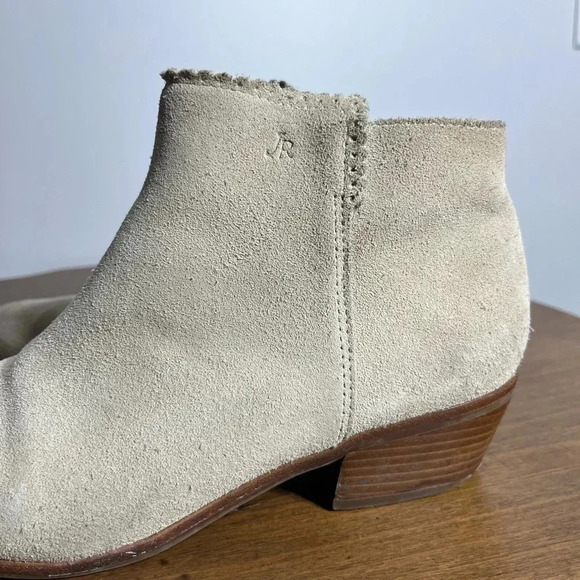 Jack Rogers Women's Boot Bailee Boot Size 7.5 Sand Beige Cream Suede Scalloped - Picture 7 of 10